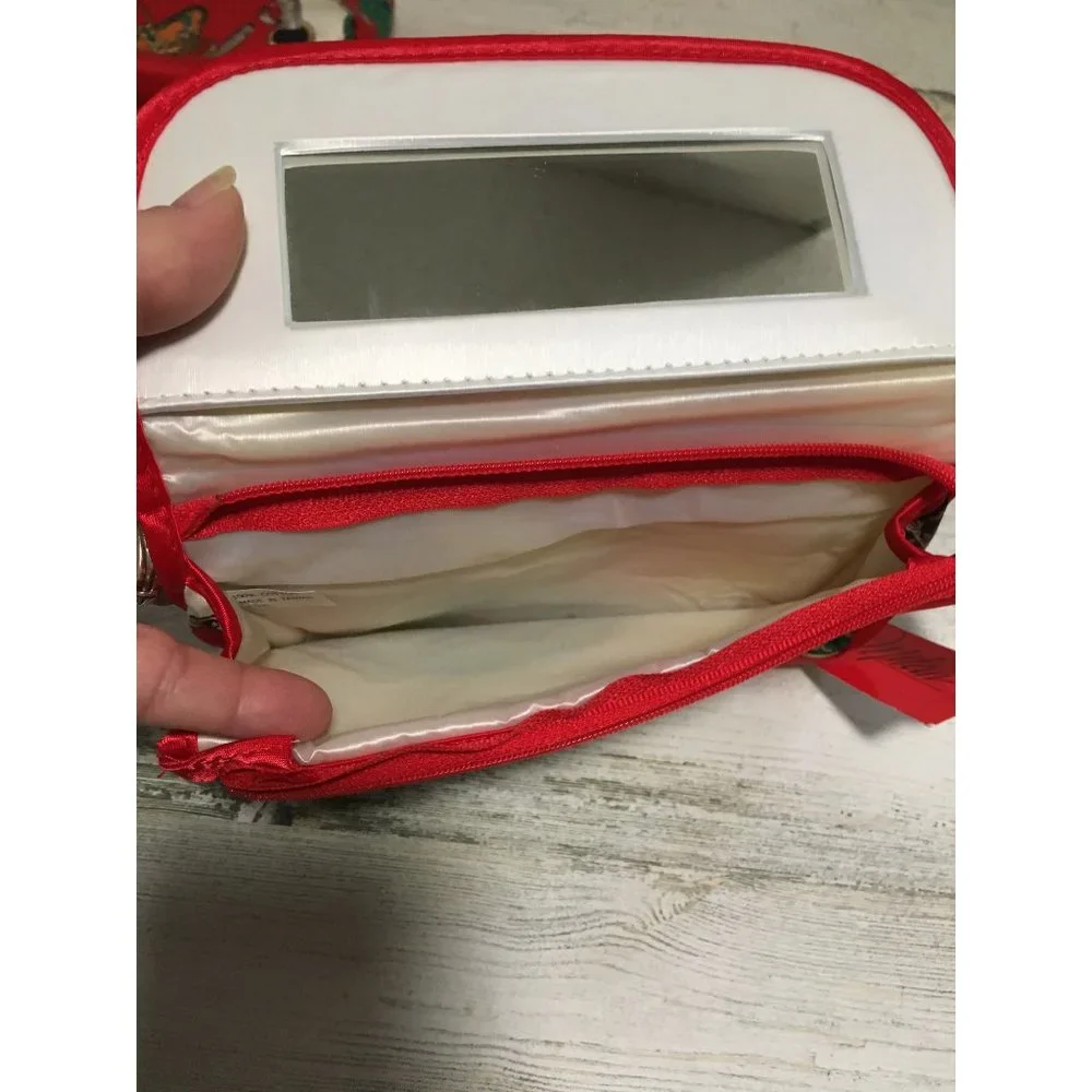 Cosmetic accessories bags set of three red white green plastic type interior zip